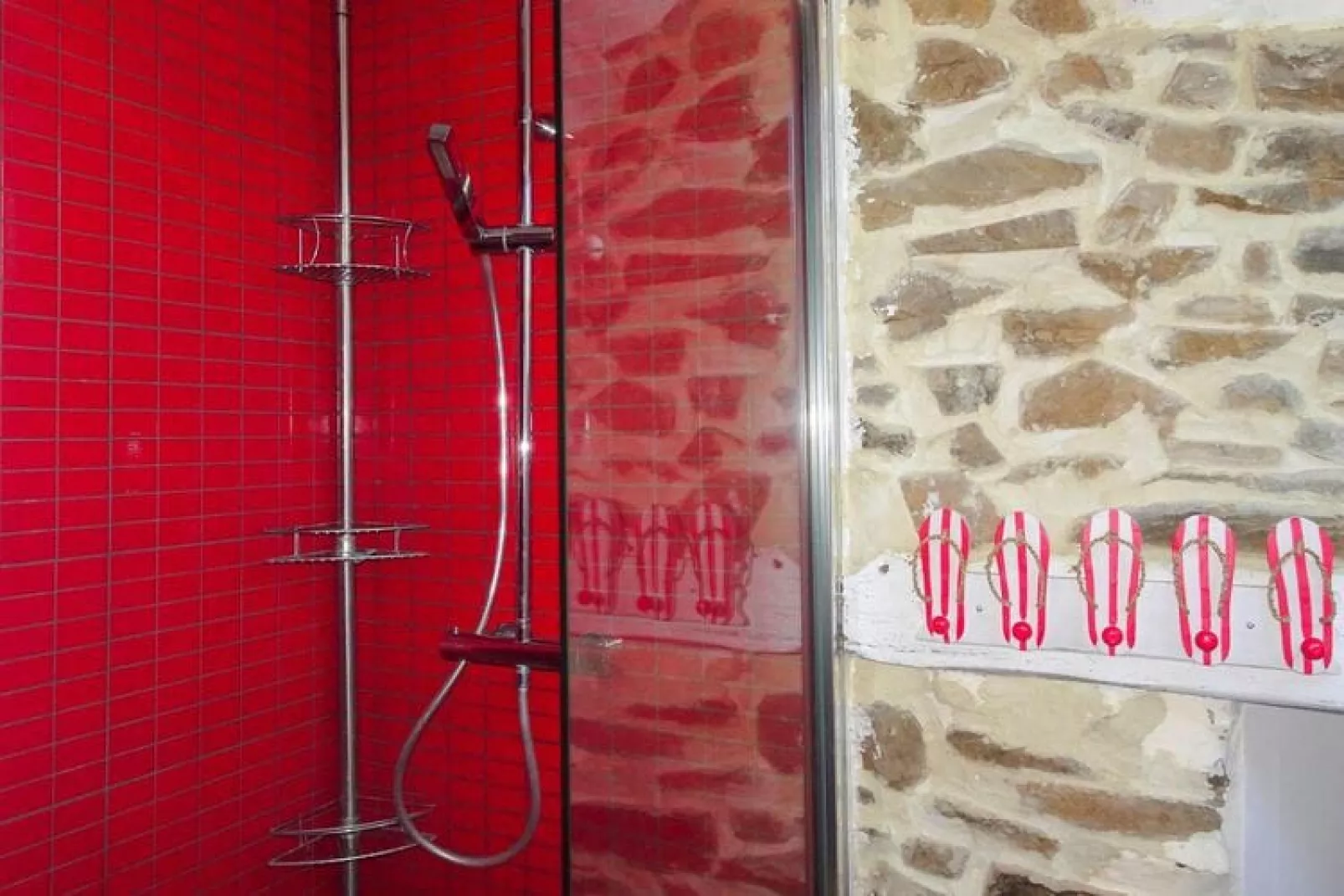 Comfortable natural stone house Plouézec-Bathroom