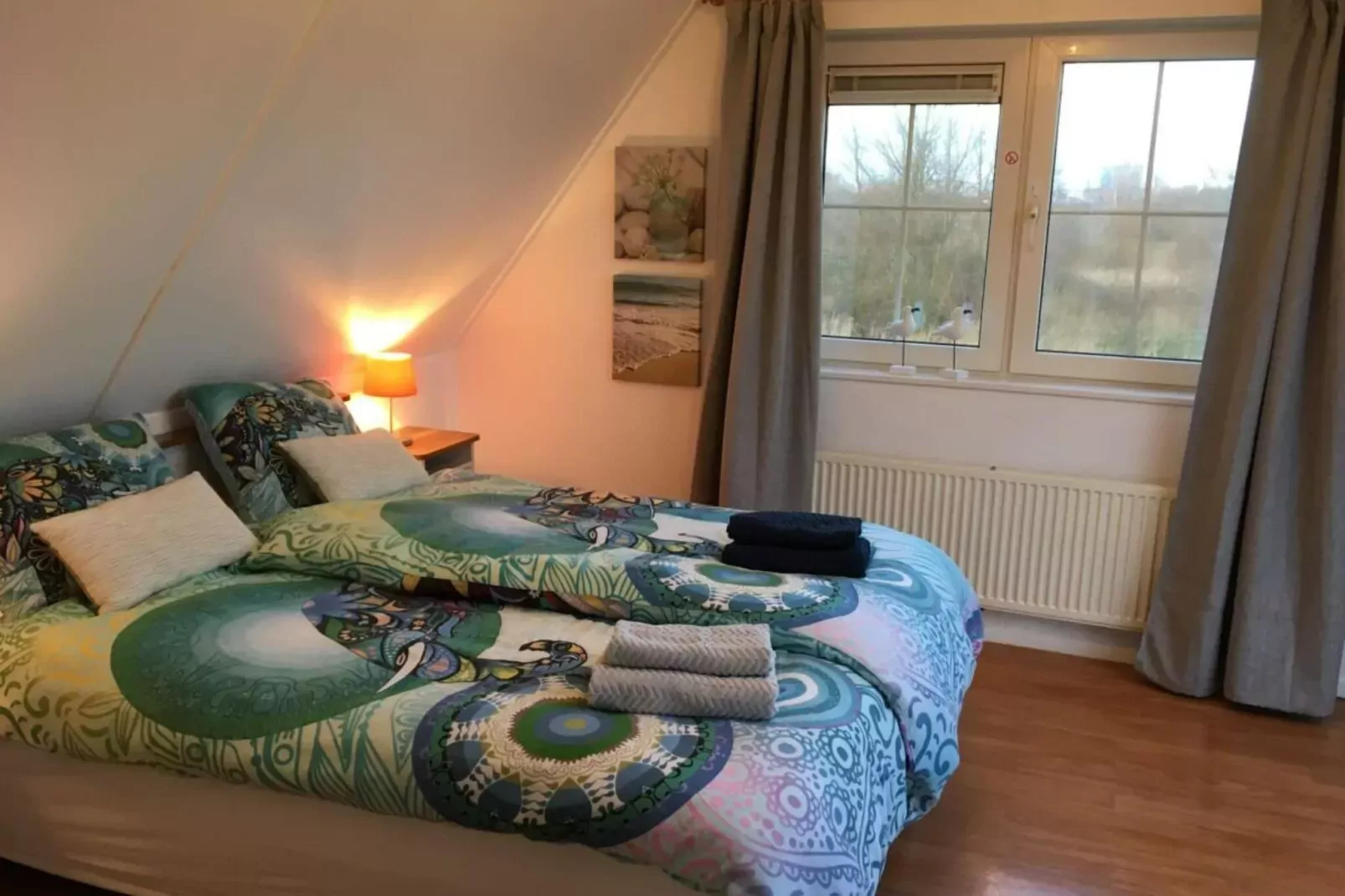 83643-Bedroom
