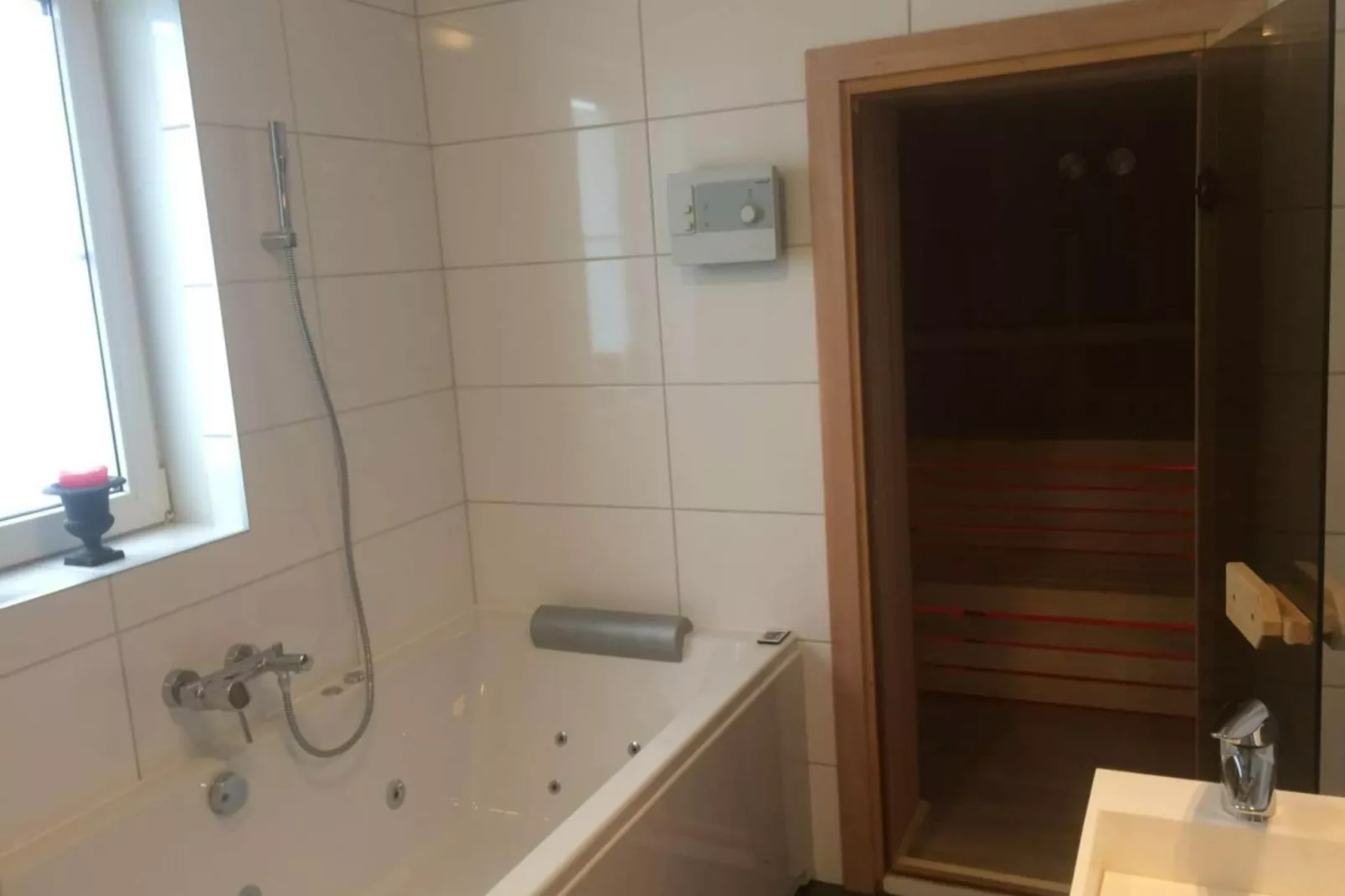 83643-Bathroom