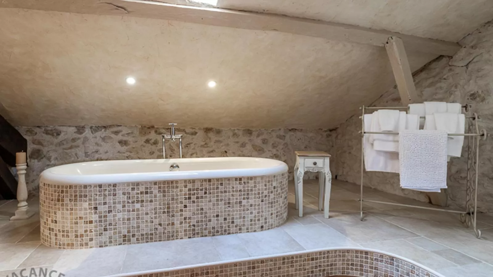 Les Roches de Roquecor-Bathroom
