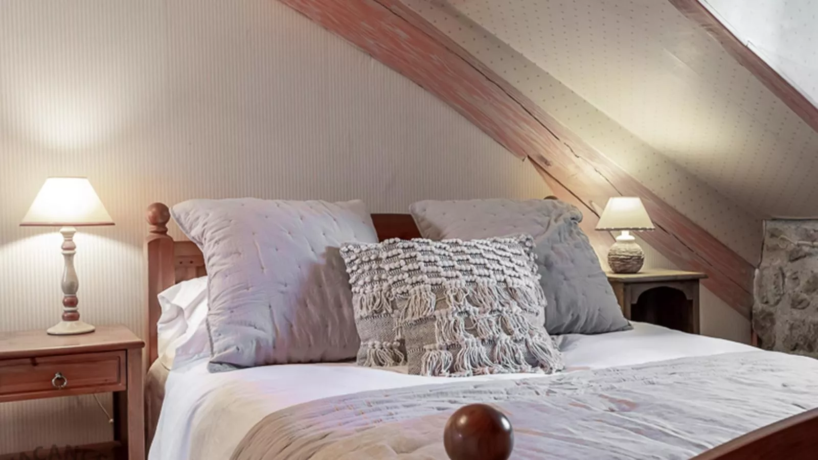 Les Roches de Roquecor-Bedroom