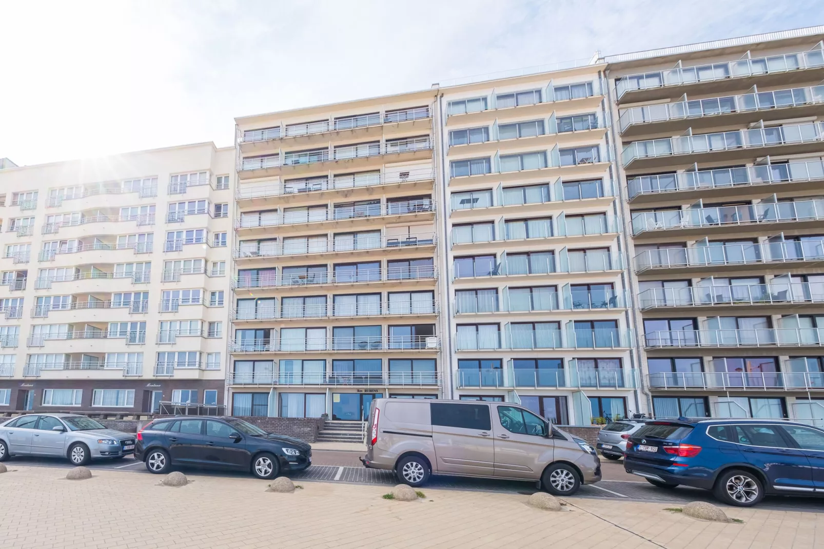 Rubens 0505-Exterior summer