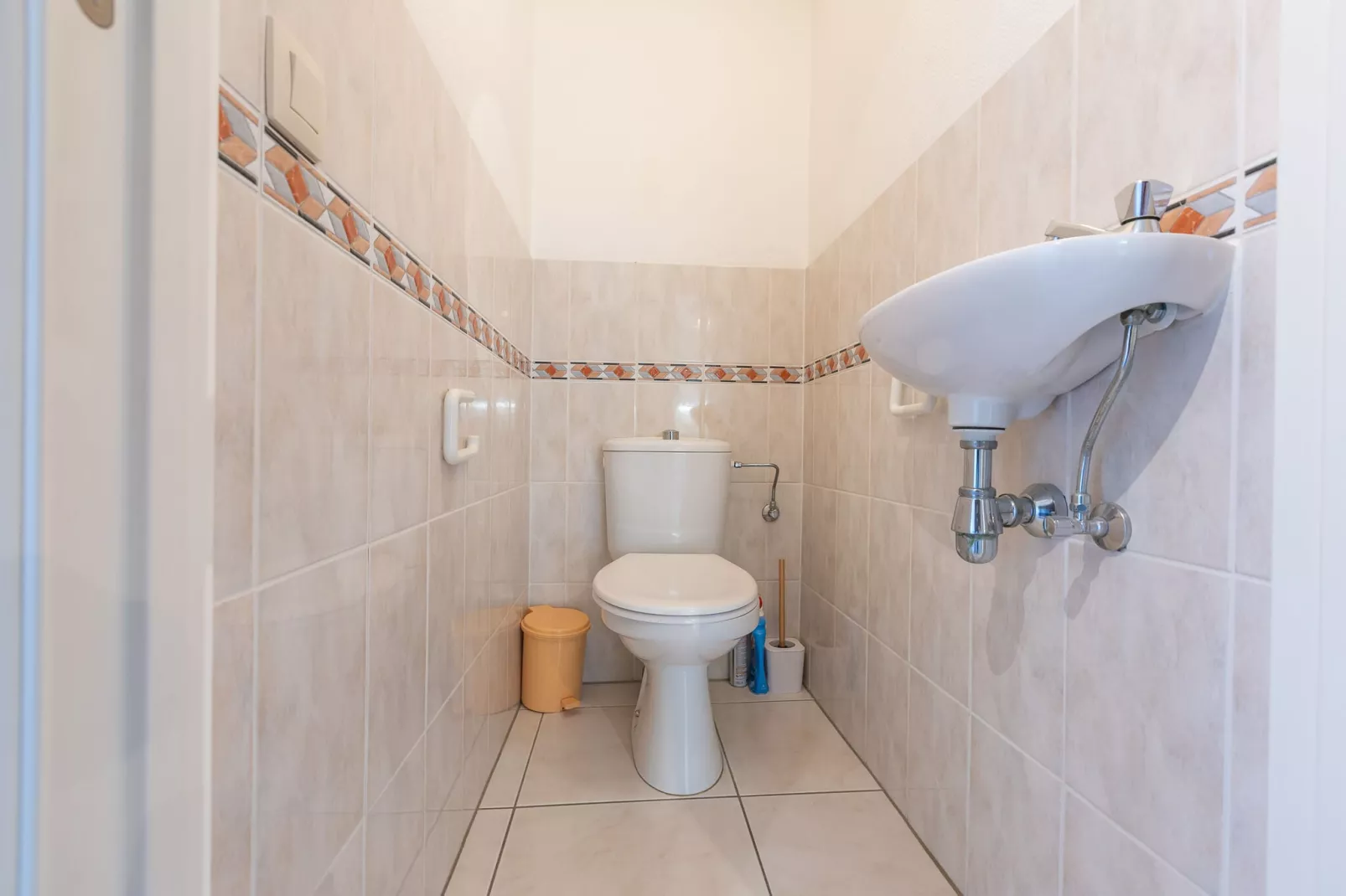 Viking 0508-Bathroom