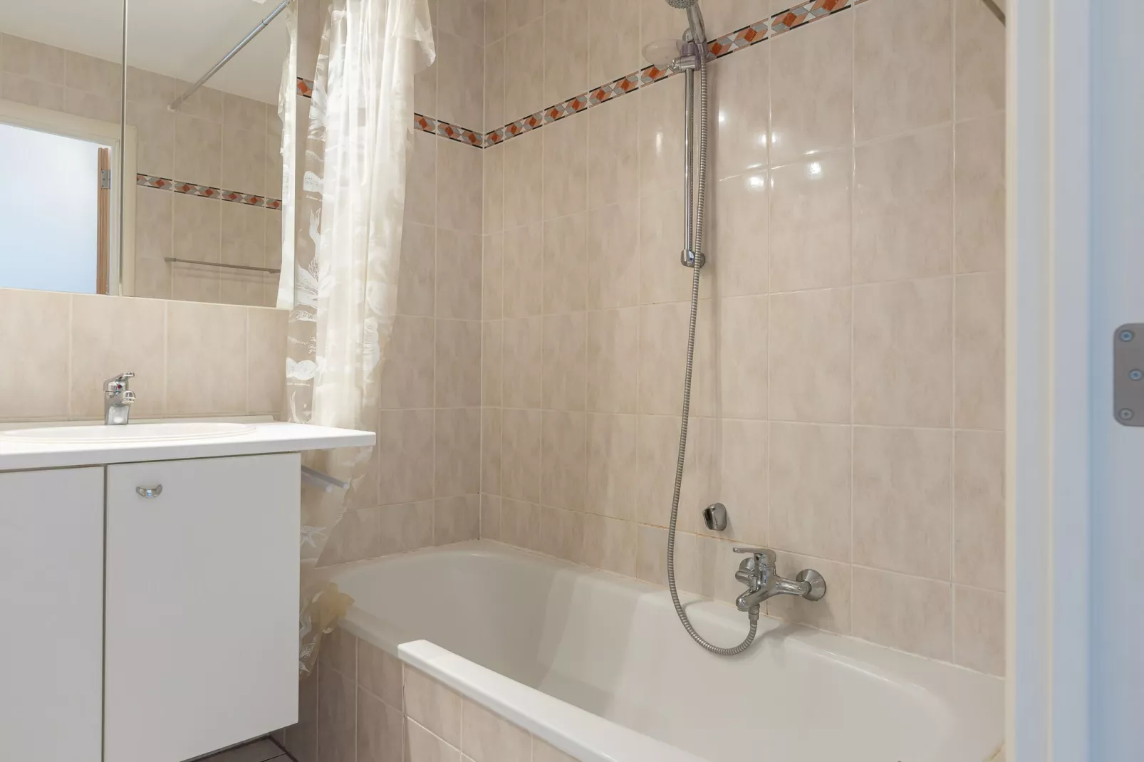 Viking 0508-Bathroom