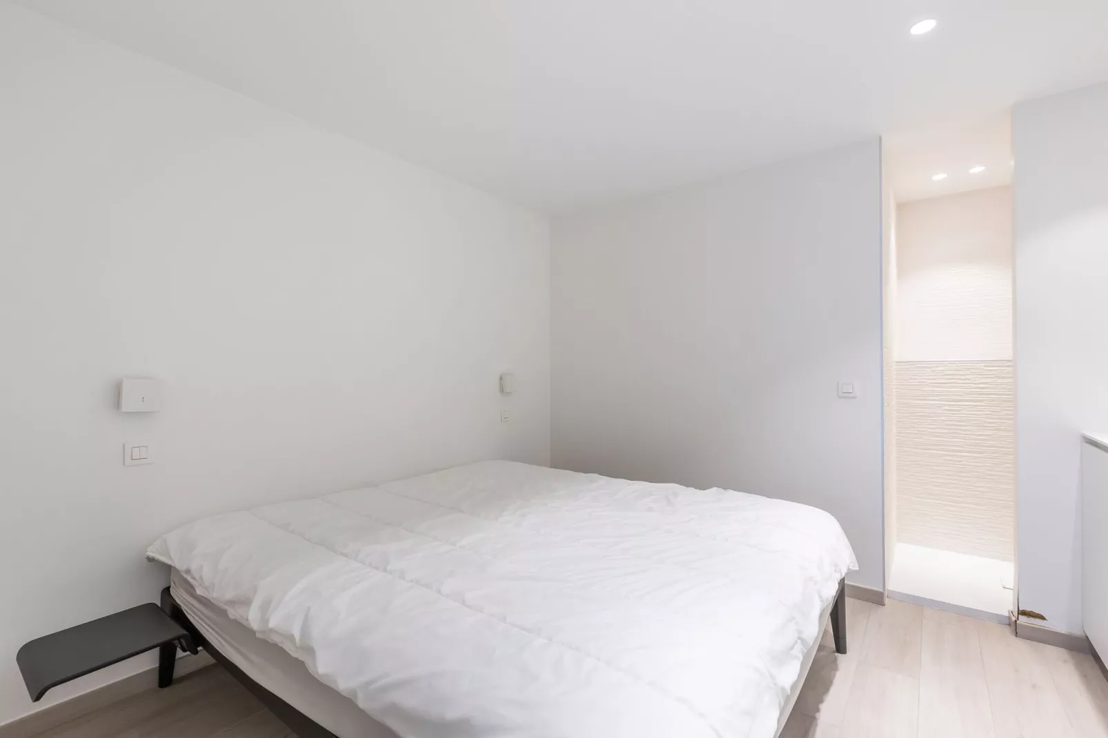 Manager  0509-Bedroom