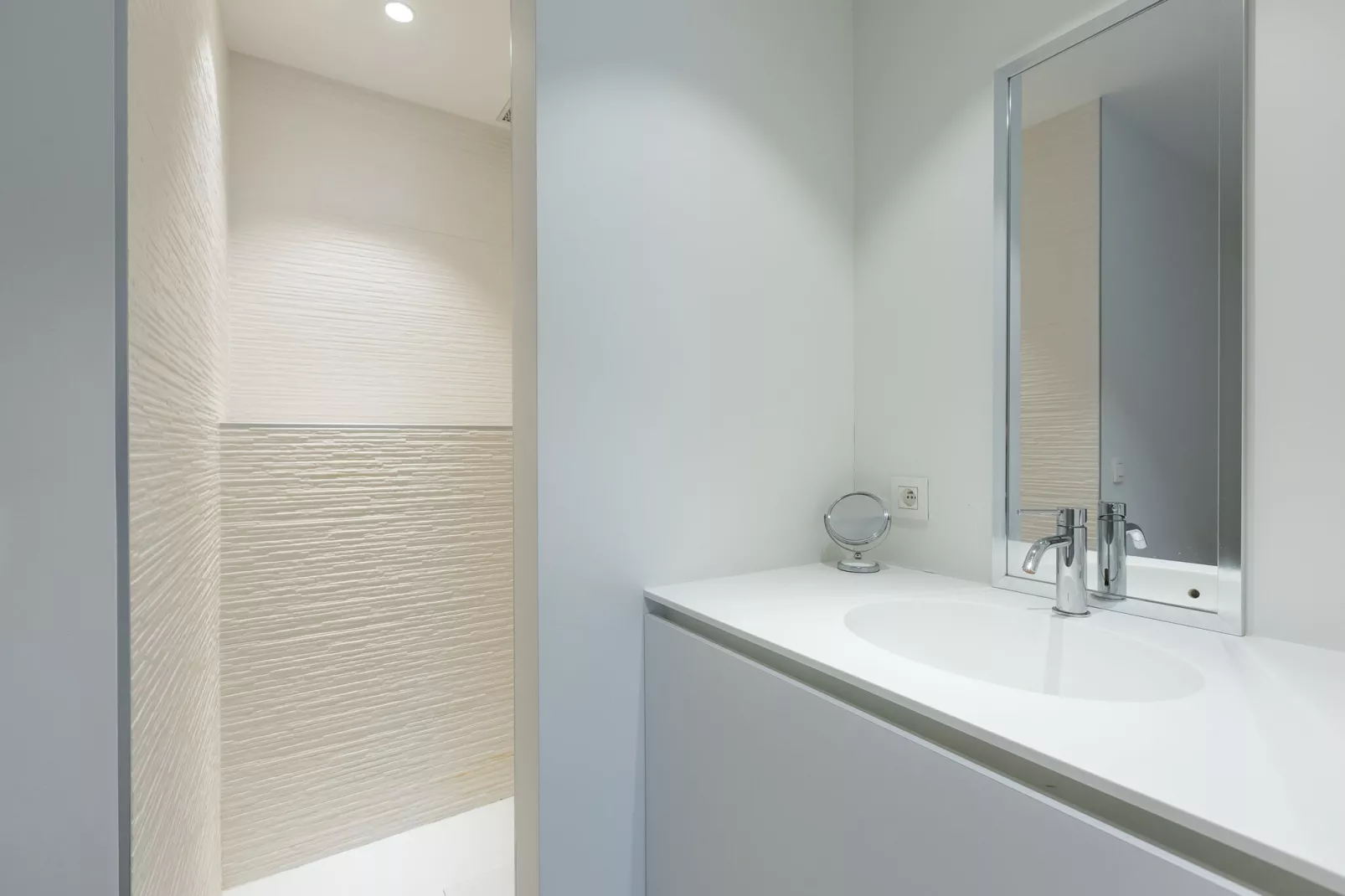 Manager  0509-Bathroom