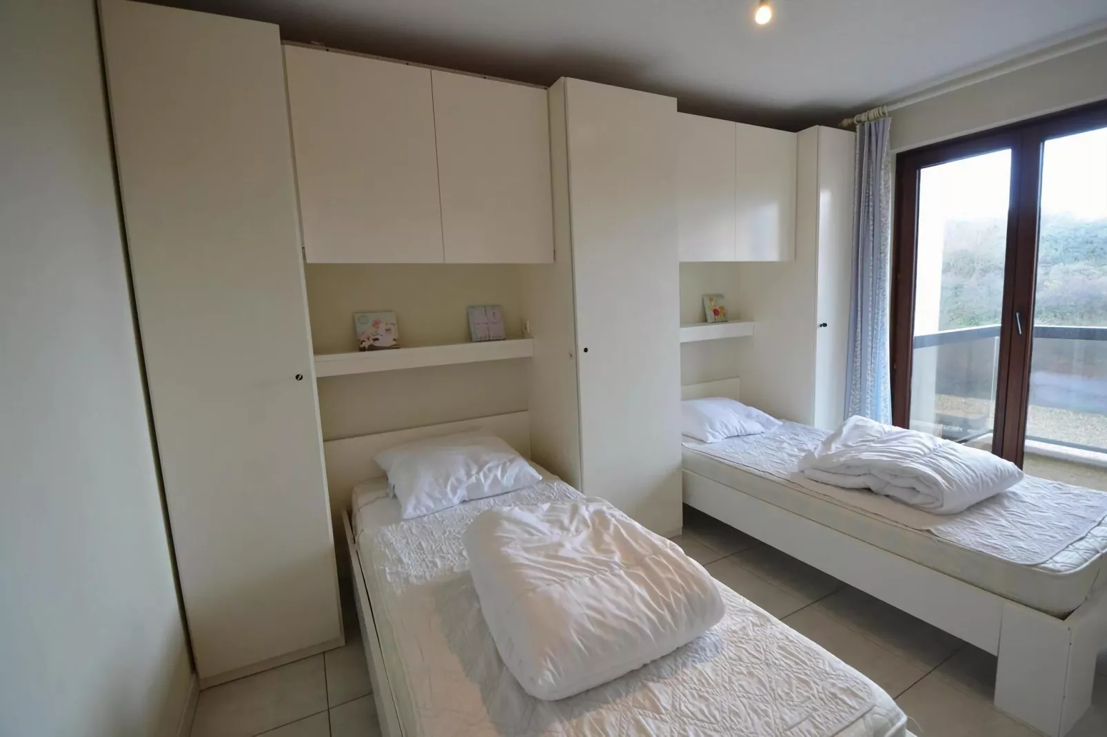 PLAZA J/2914-Bedroom