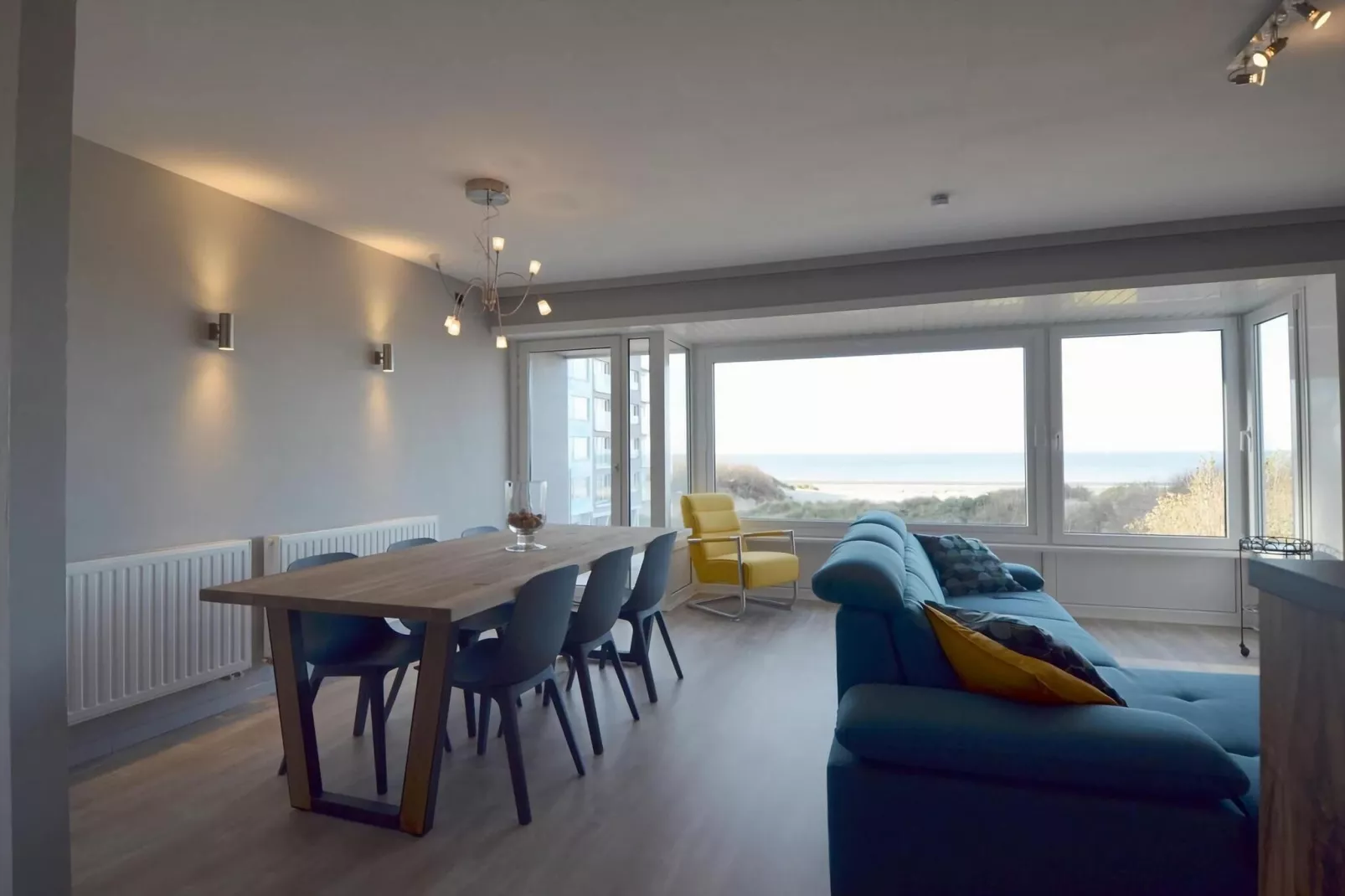 STTROP/STTRO201-Living room