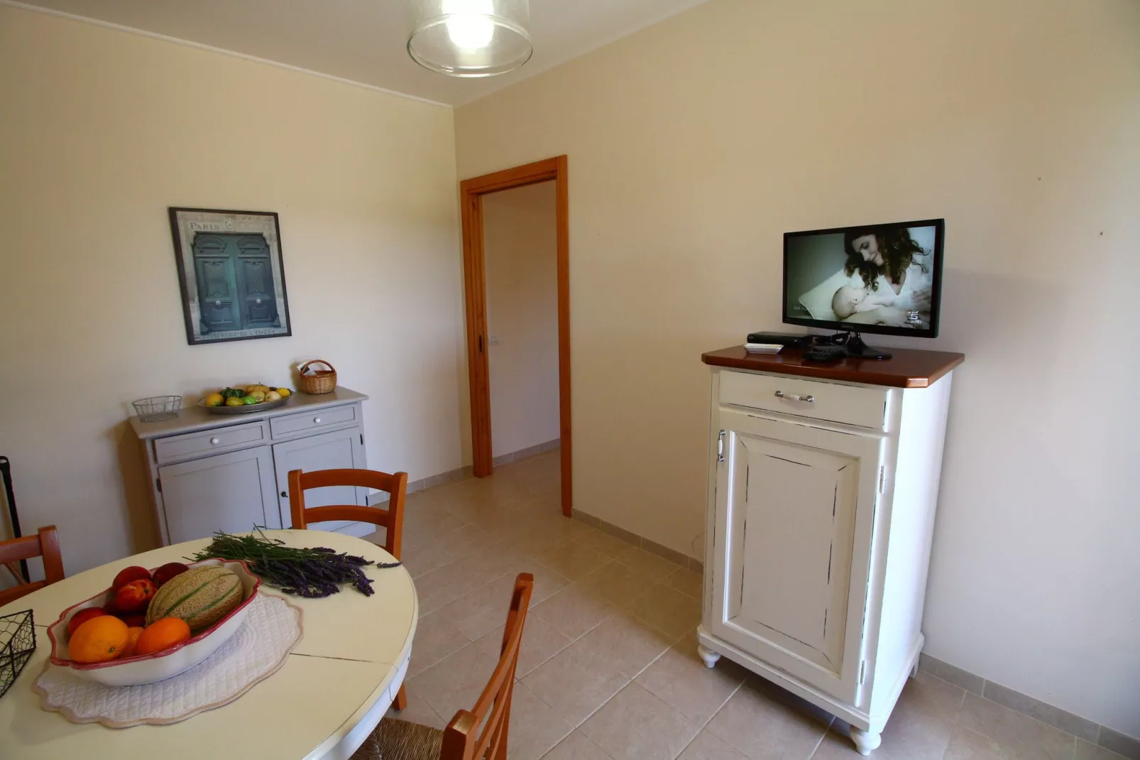 Alloro-Living room