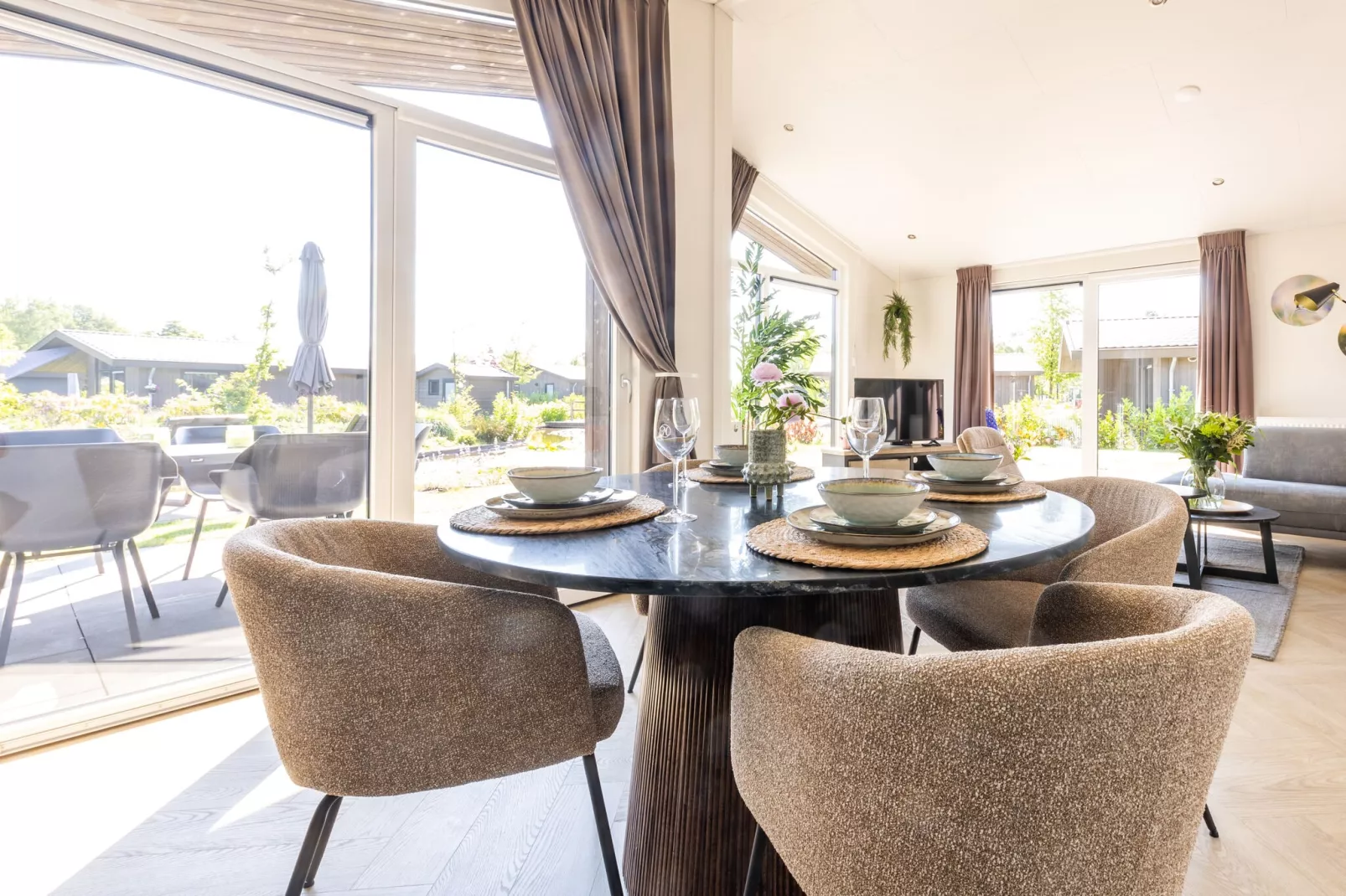 Vakantiepark Molenvelden 7-Living room