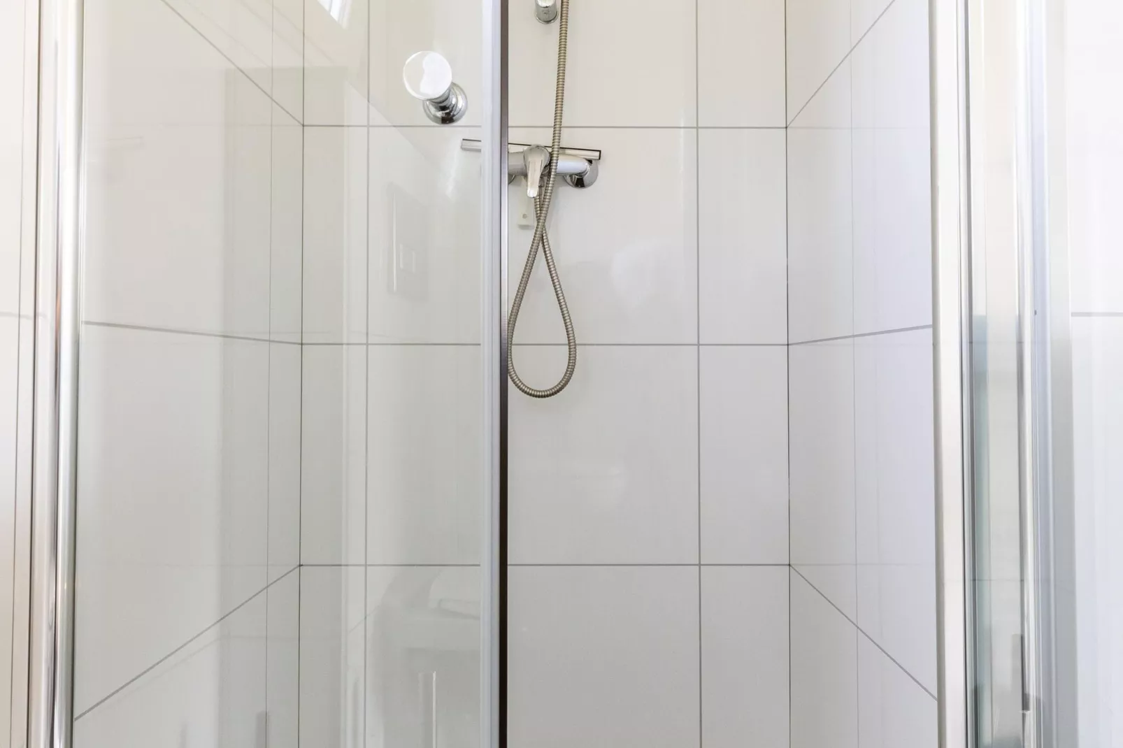 Vakantiepark Molenvelden 9-Bathroom