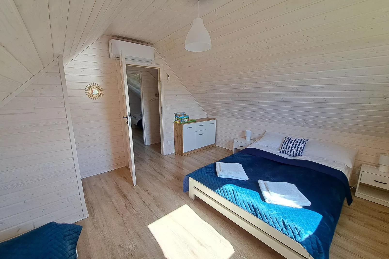 Błękitne zamorze dla 7 osób-Bedroom