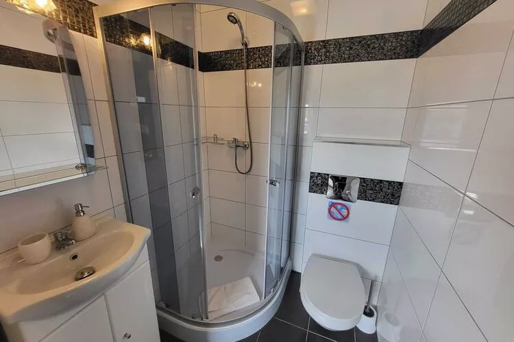 Apartament na piętrze 150 m2 Gąski-Bathroom