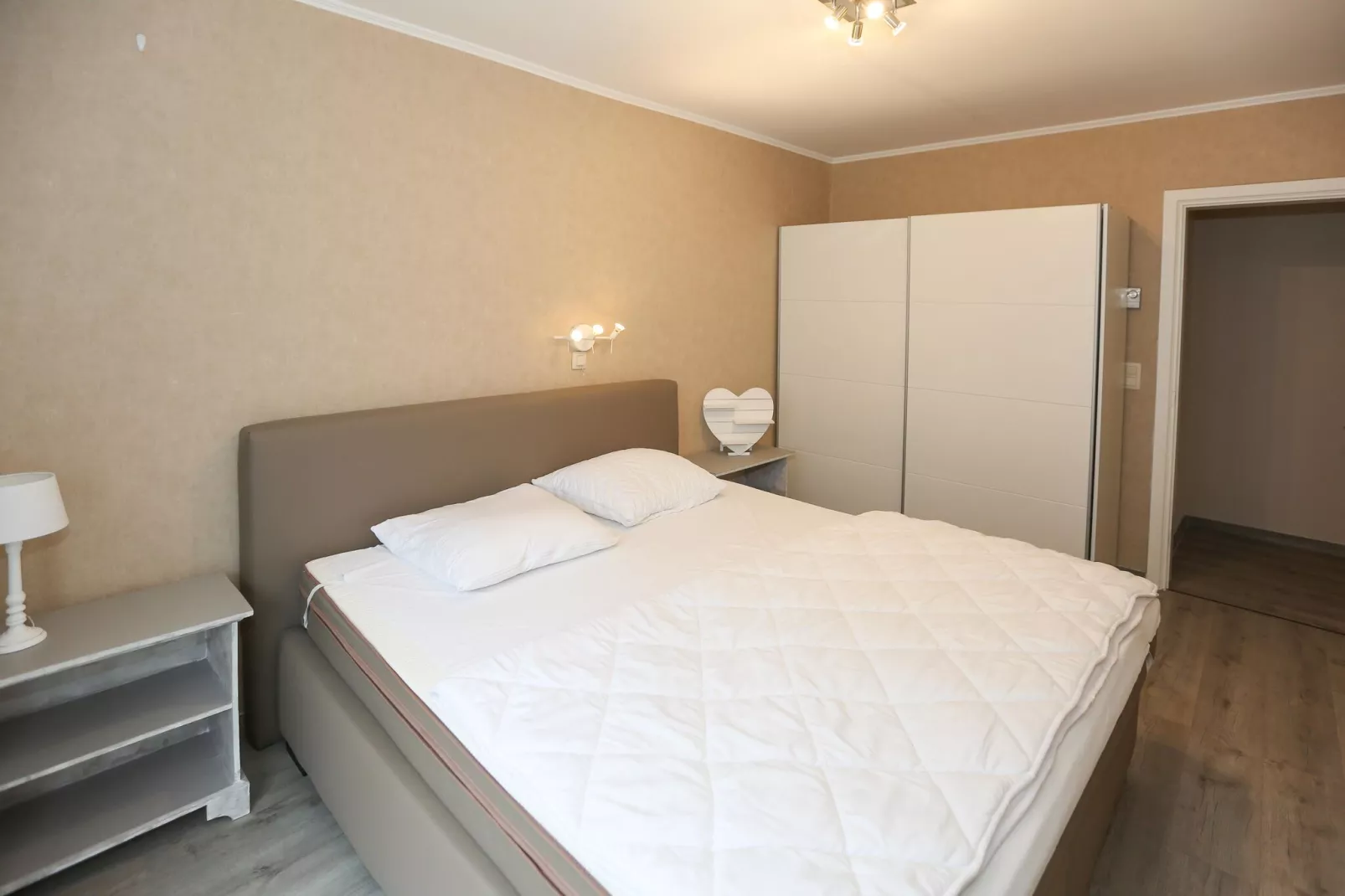 DECUMAN / 0401-Schlafzimmer