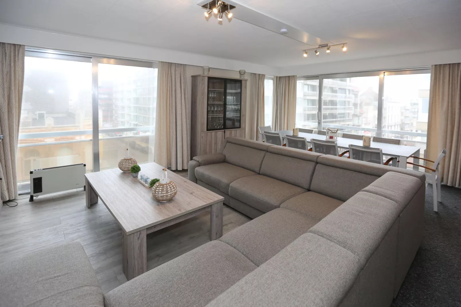 DECUMAN / 0401-Wohnzimmer