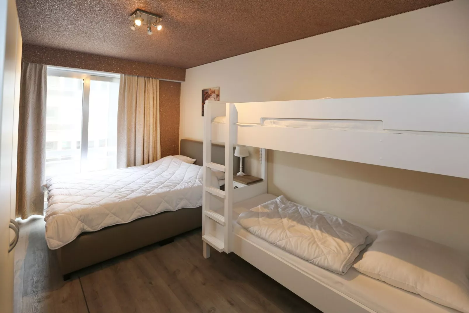 DECUMAN / 0401-Schlafzimmer