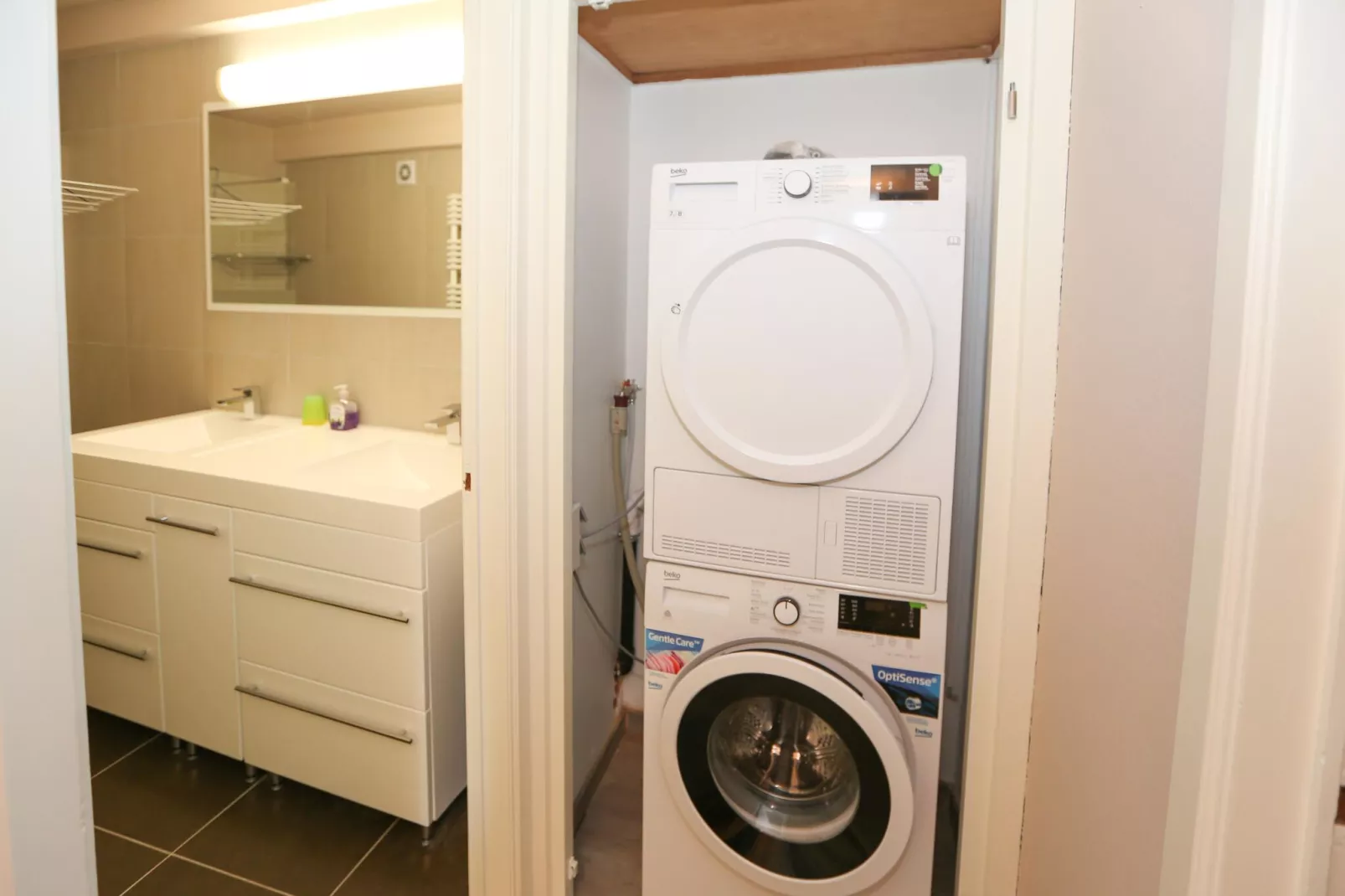 DECUMAN / 0401-Badezimmer