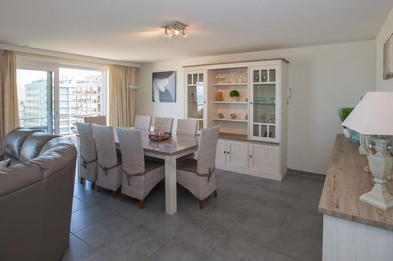 VIKING / G6 0603 GARAGE 273-Dining room