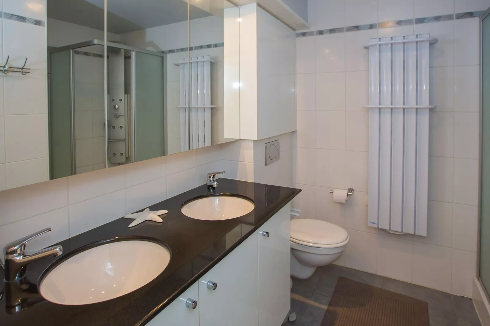 VIKING / G6 0603 GARAGE 273-Bathroom