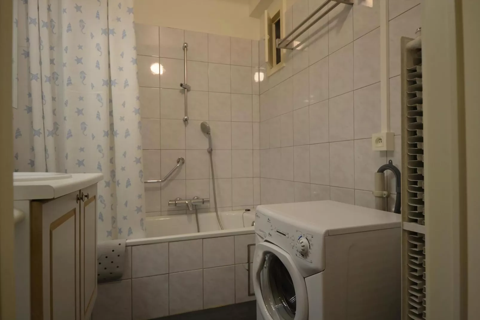 CHRIST/CHRISTA/0202-Bathroom
