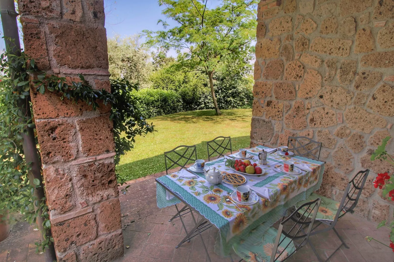 La Colonnetta-Terrace balcony