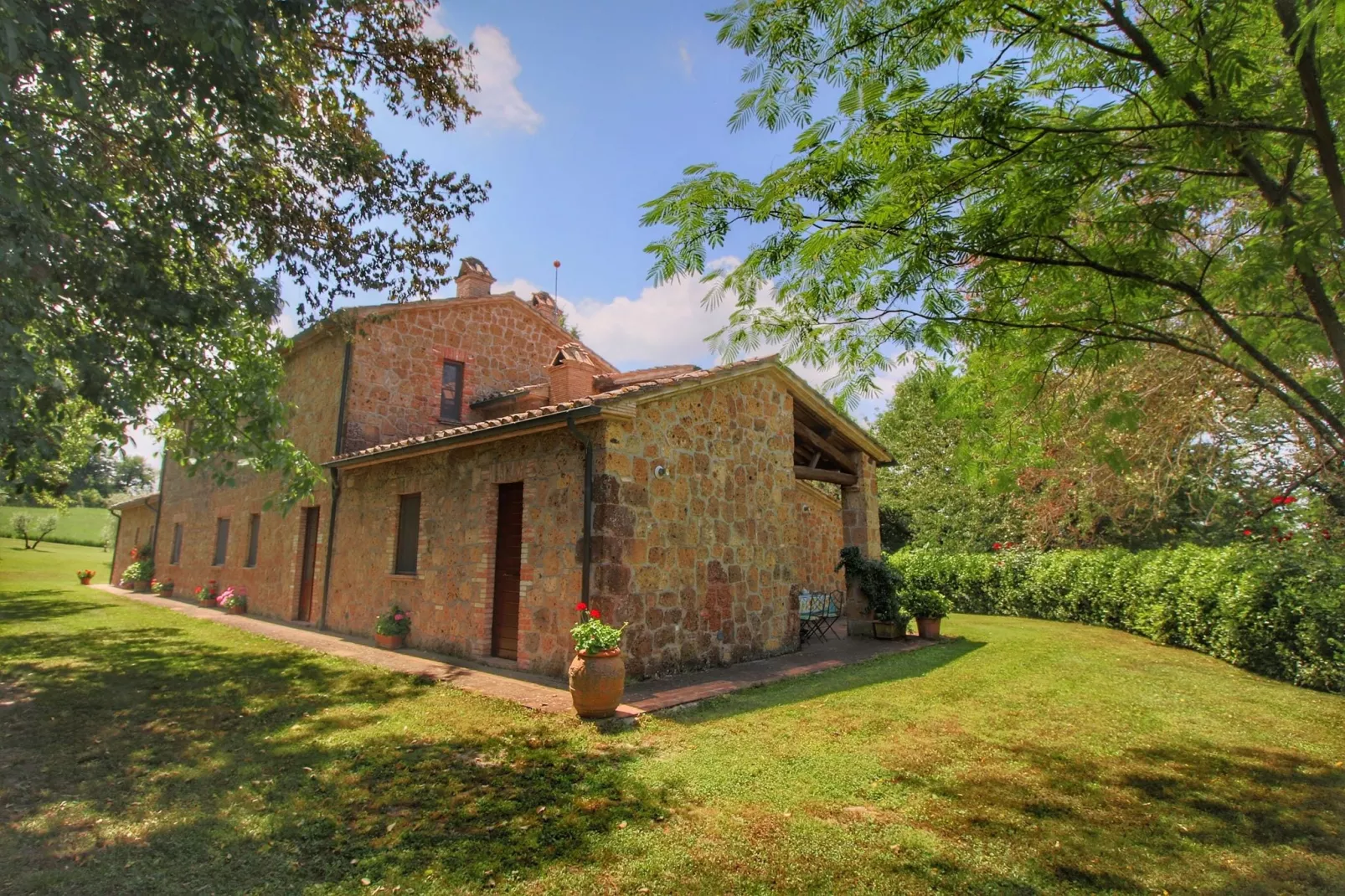 La Colonnetta-Exterior summer