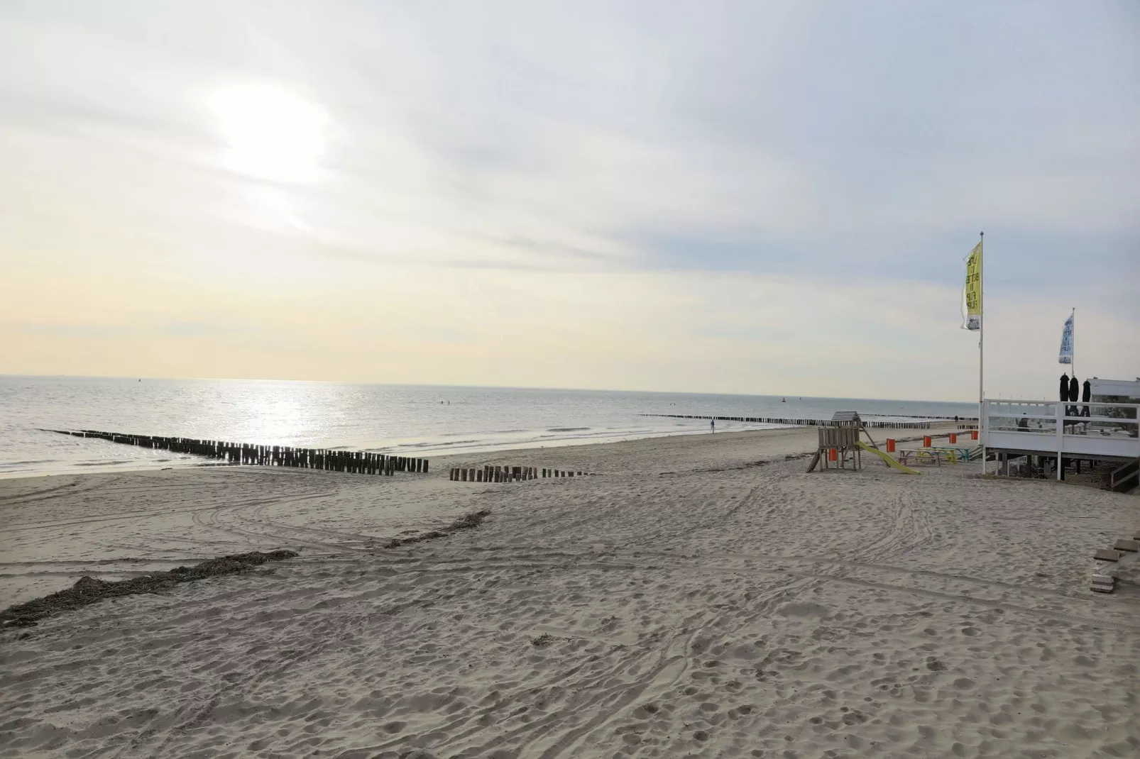 Slaapstrandhuisje - Strand dishoek 60-View summer