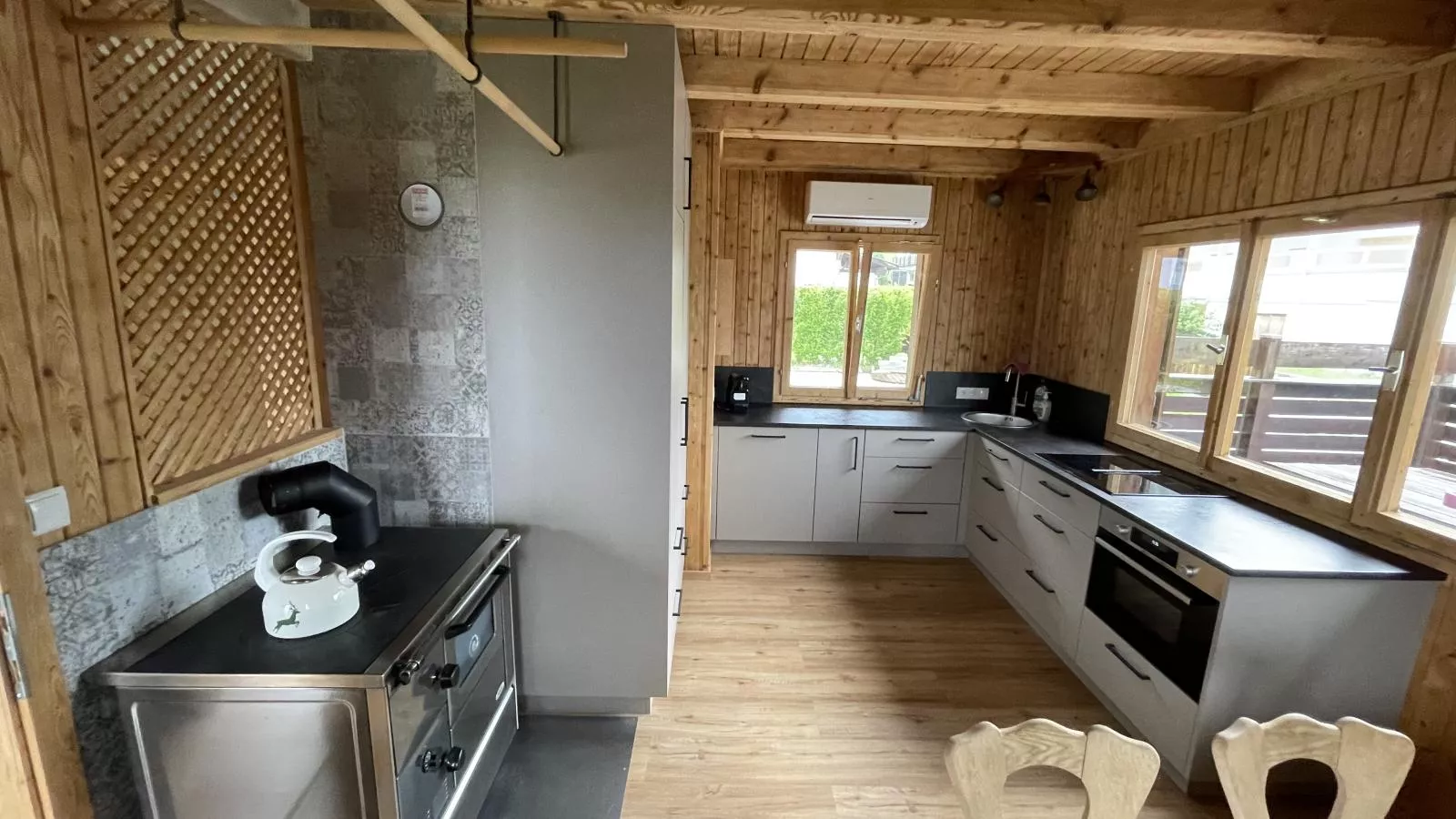 Blick ins Inntal-Kitchen