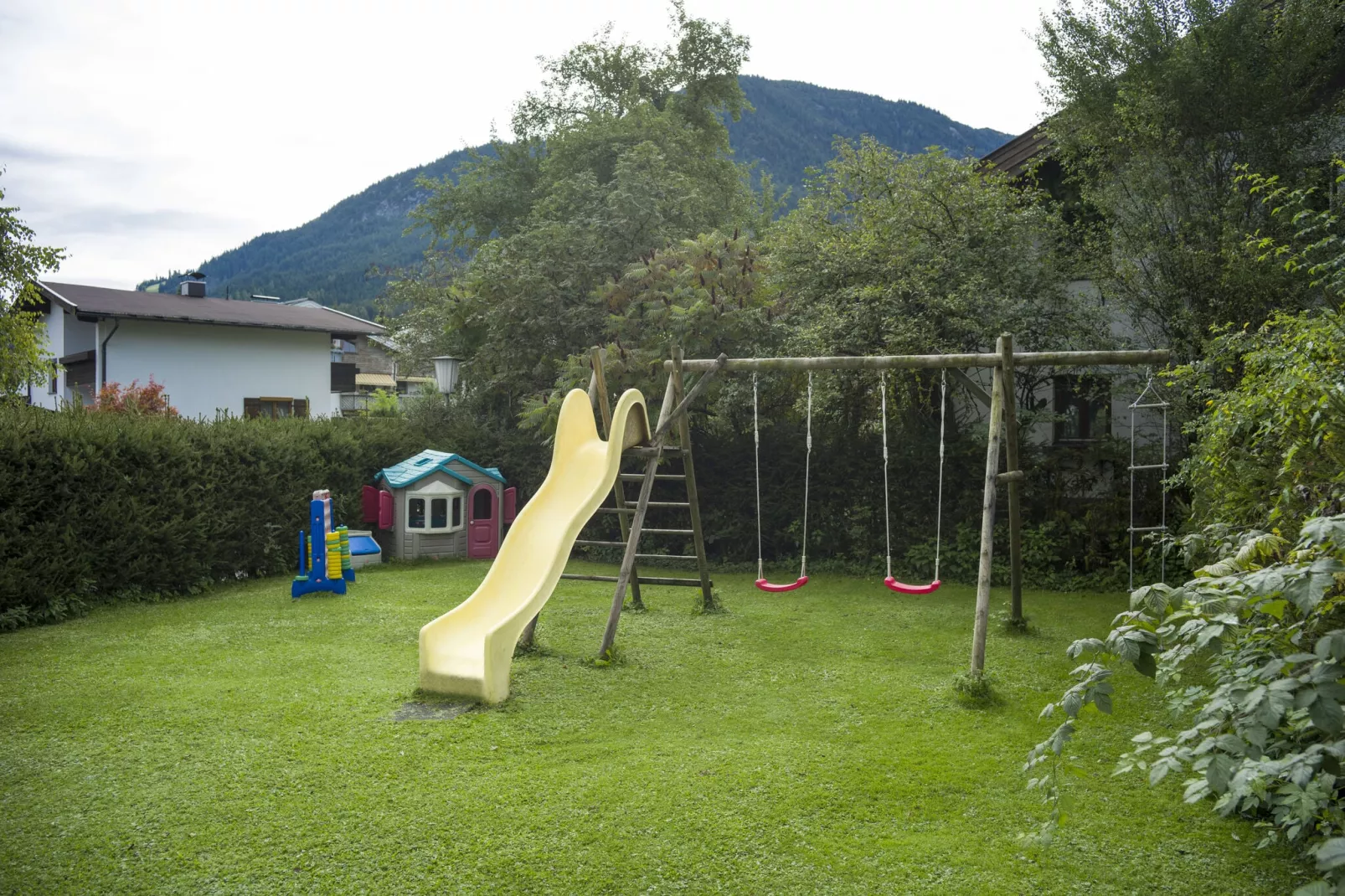 Haus Andrea Cäciel-Gardens summer