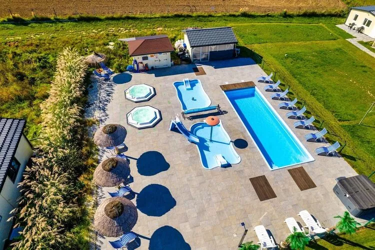 Domek piętrowy 6-osobowy Ustronie Morskie-Pool