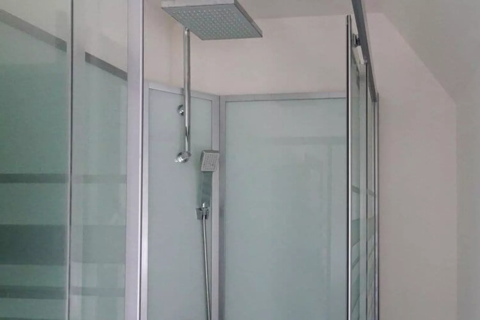 Holiday home Langoat-Bathroom