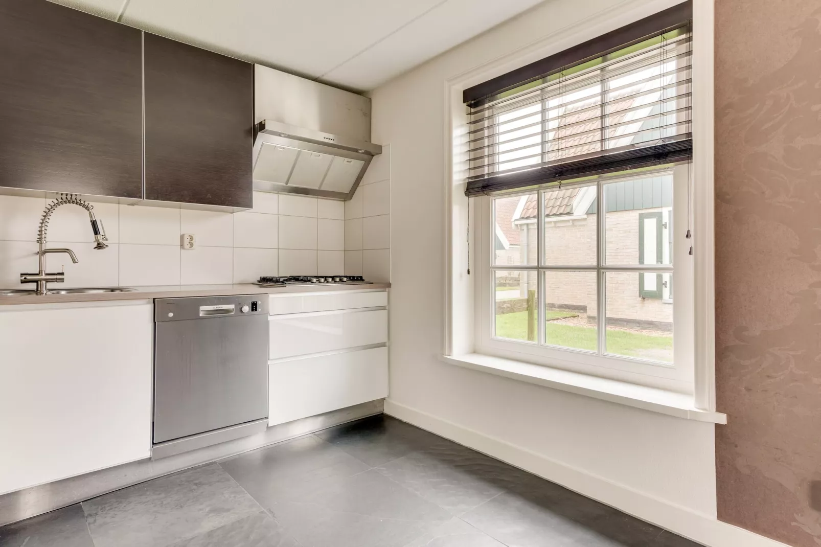 Recreatiepark Wiringherlant - Villa 14-Cuisine