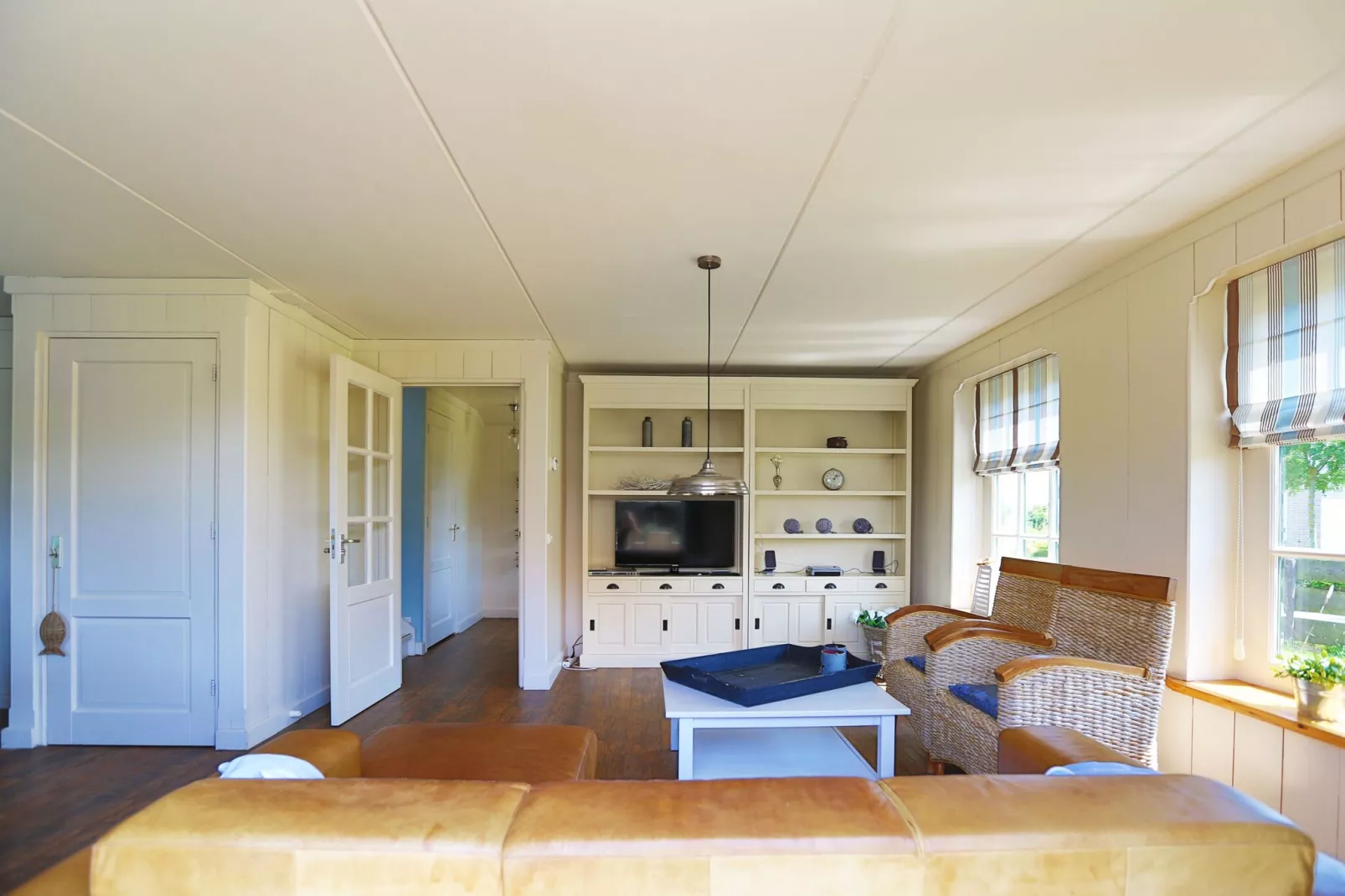 Recreatiepark Wiringherlant  - Villa 4-Living room