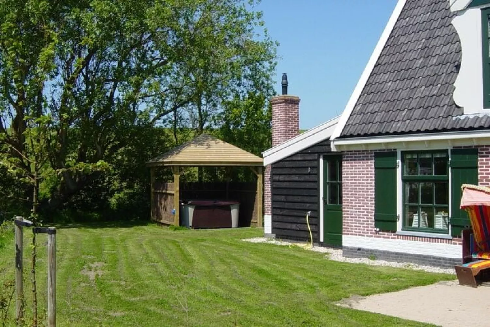 Recreatiepark Wiringherlant  - Villa 4-Gardens summer