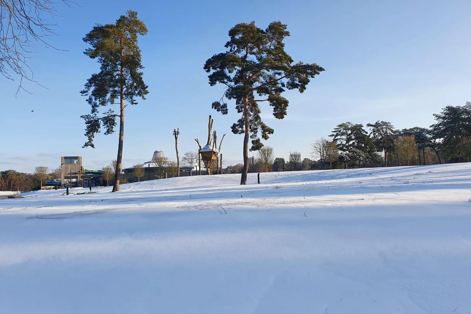 Resort Zilverstrand 13-Area winter 1km