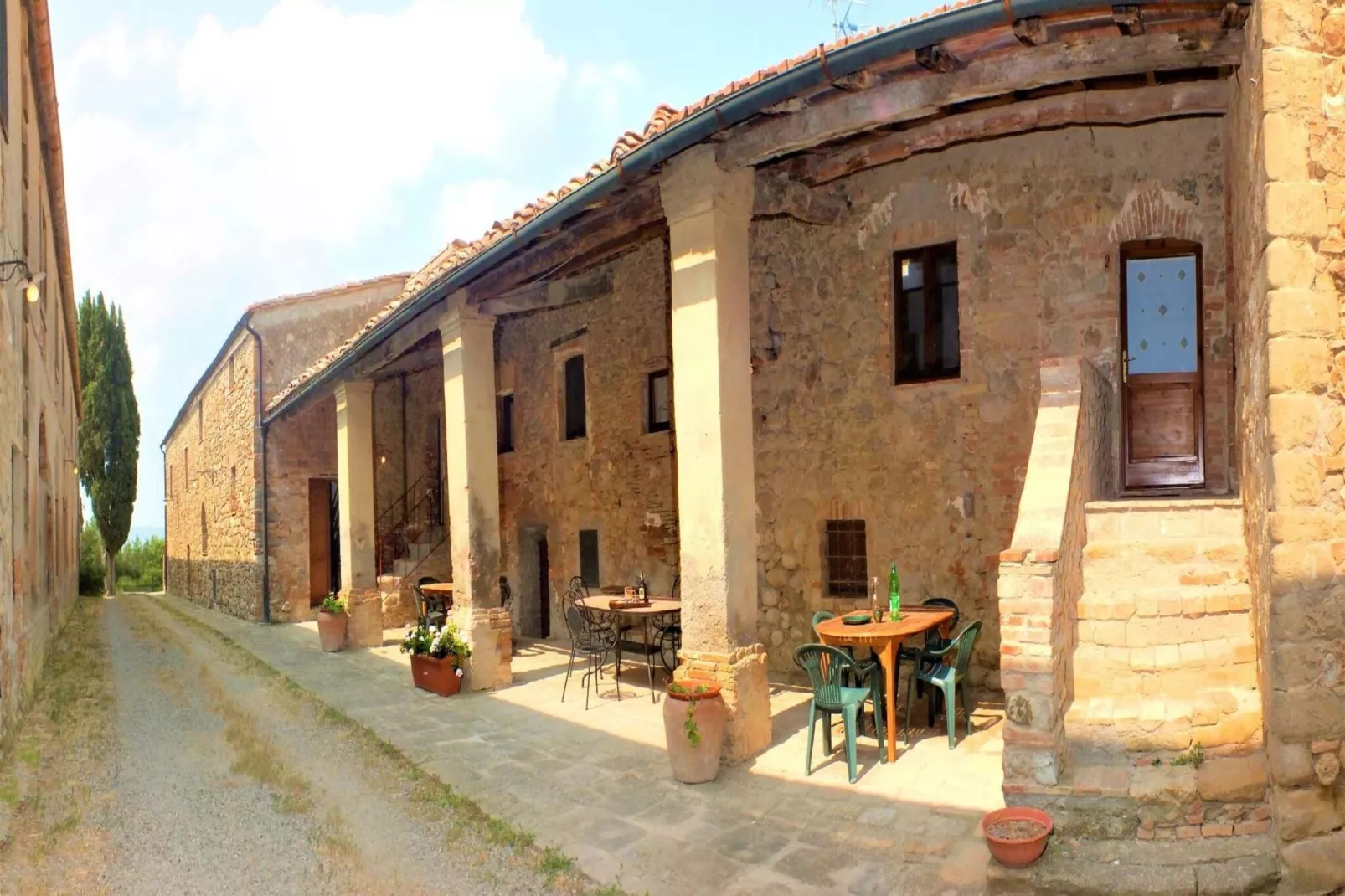 Allodola-Exterior summer