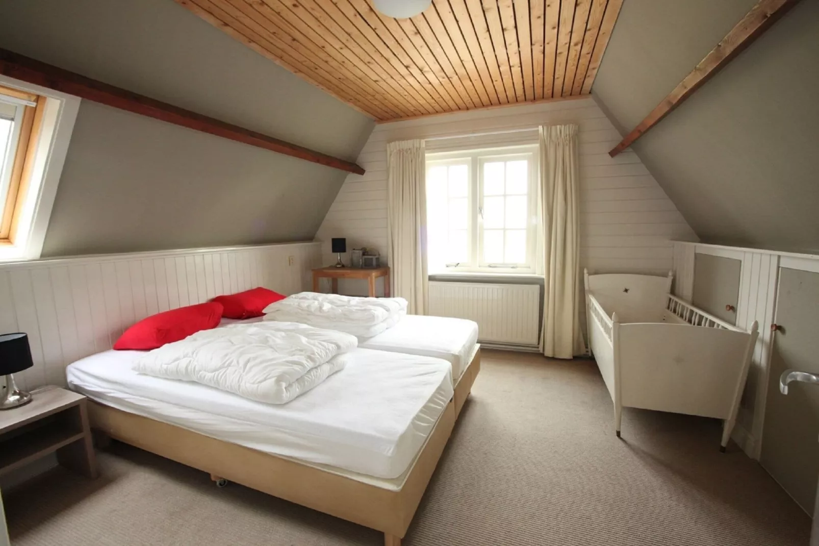 Recreatiepark Wiringherlant - Ons Huys-Bedroom