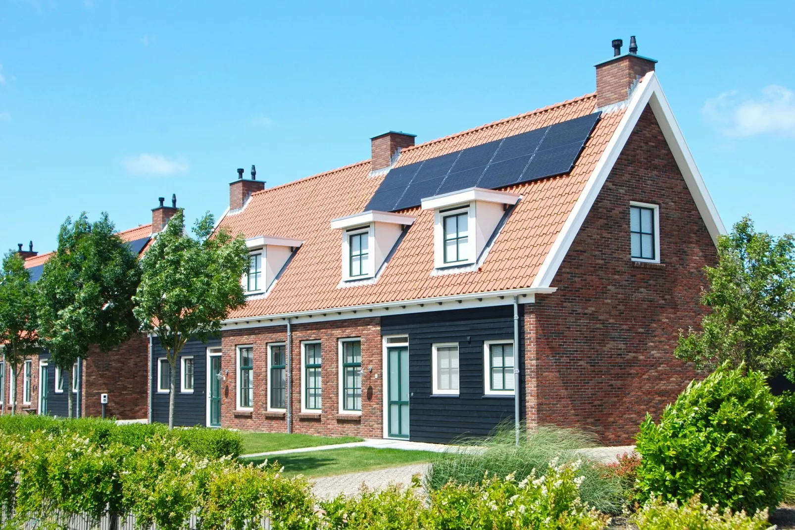 Charming Beveland-Exterior summer