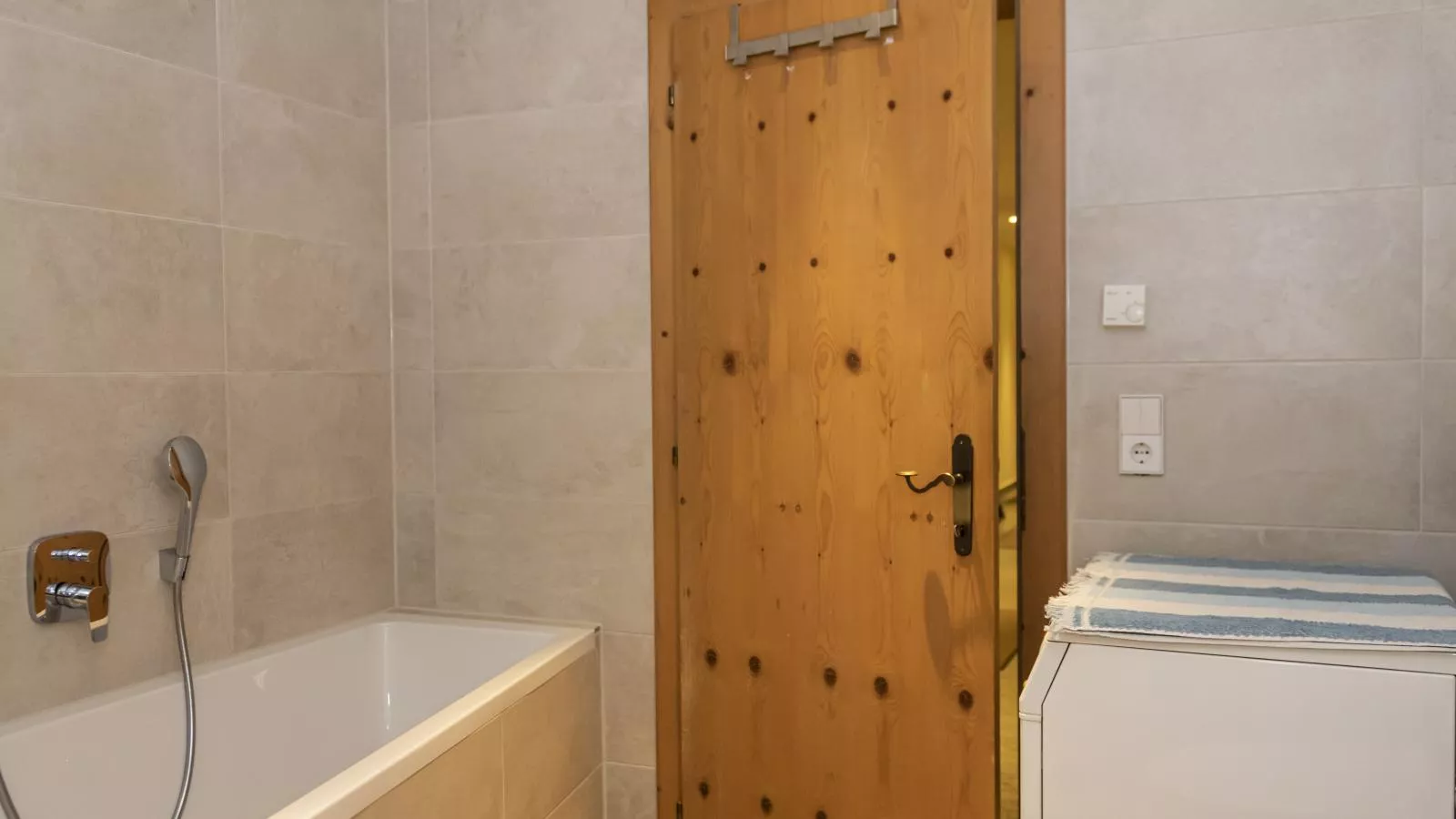 Apartment Gartentraum-Bathroom