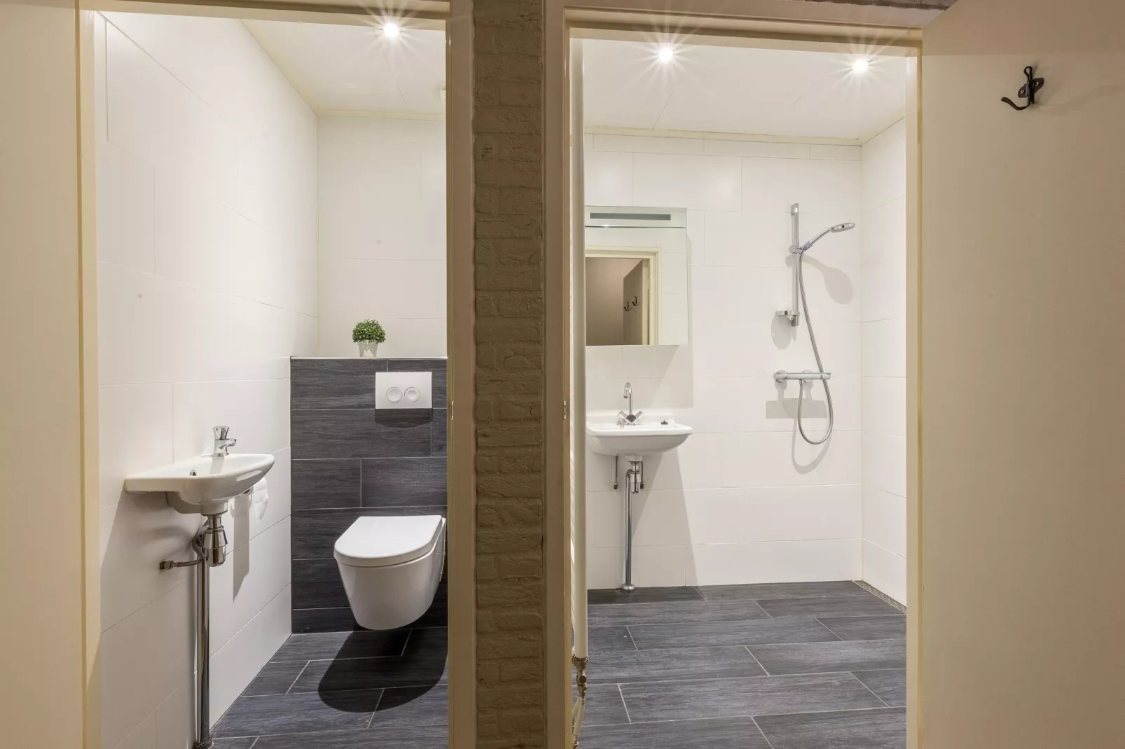 Residence De Eese 8-Bathroom