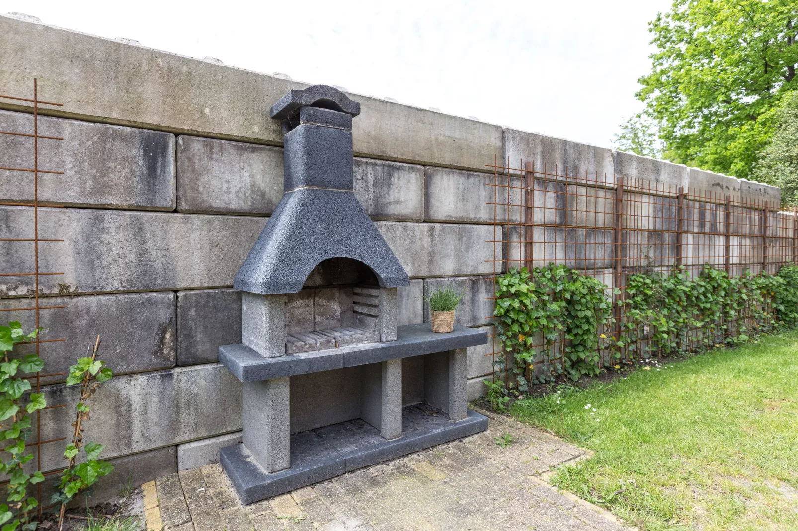 Residence de Eese 15-Gardens summer