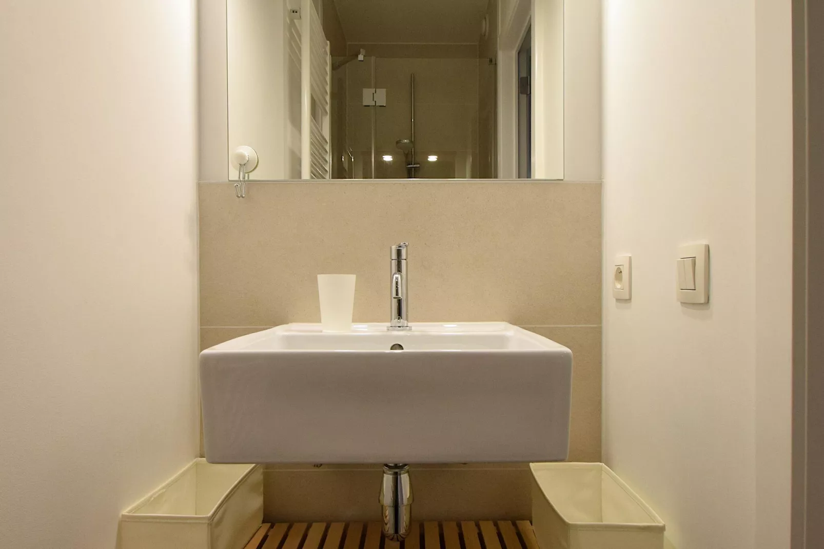 Barfleur 19 0201-Bathroom