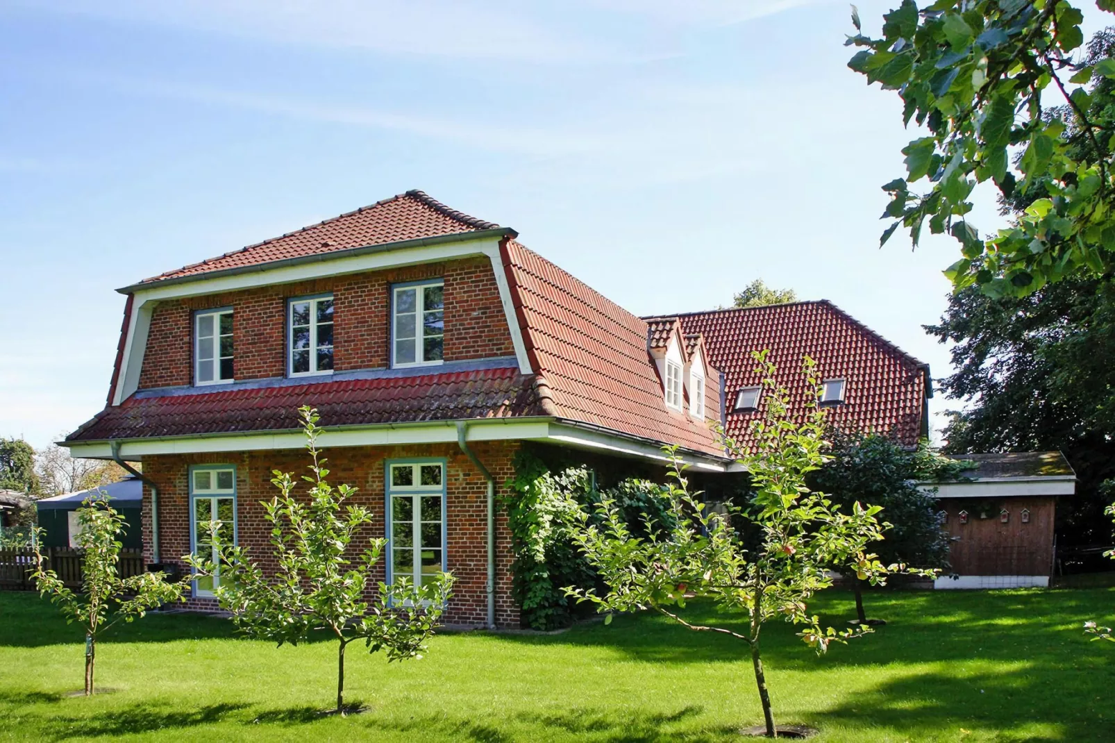 Gutshaus Schulenbrook Kiefer 100 m² 3 P-Exterior summer