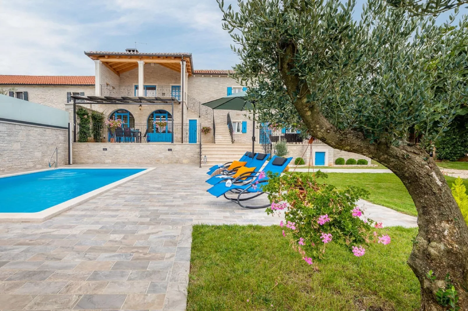 Villa Cristian-Exterior summer