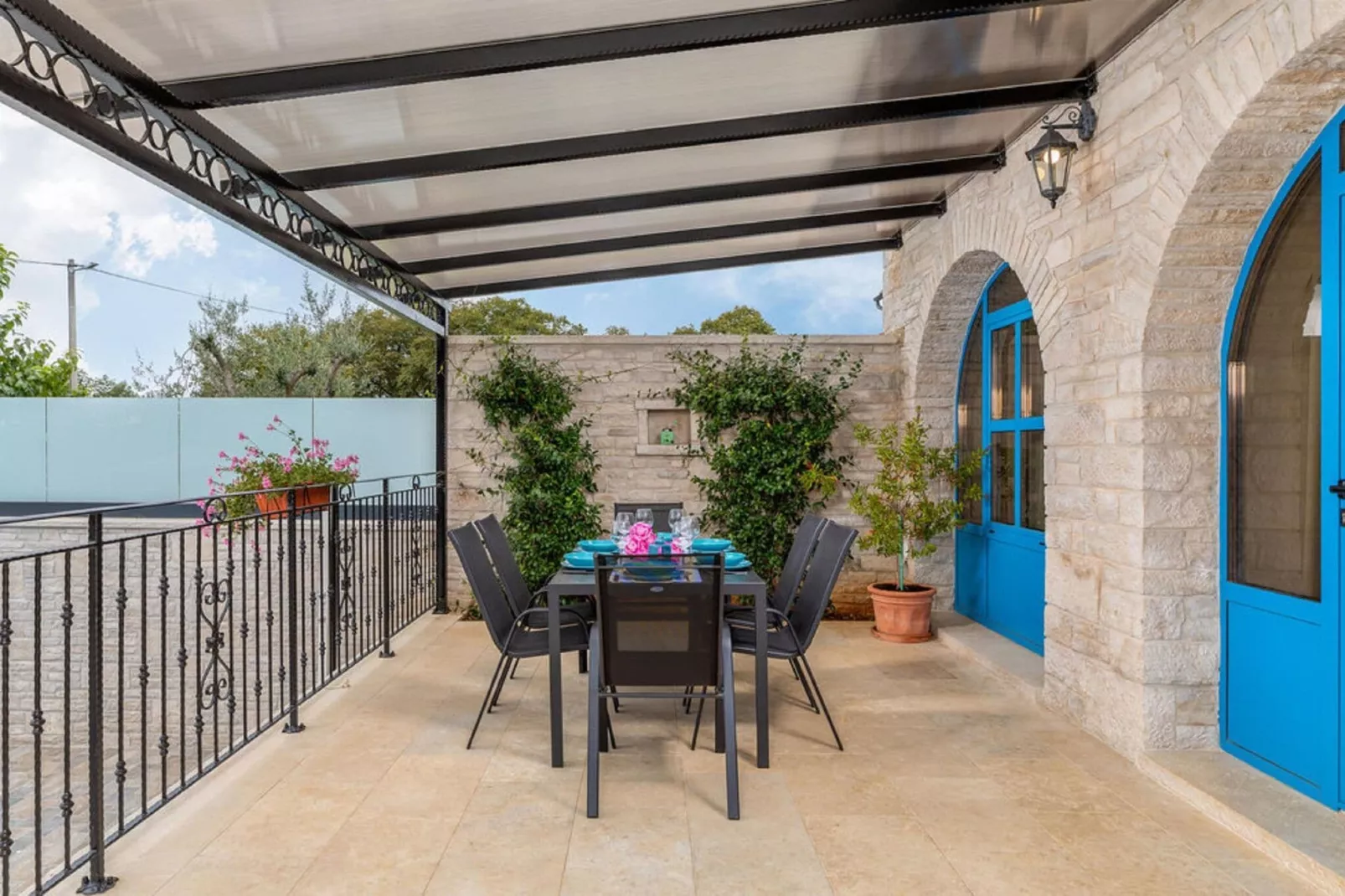 Villa Cristian-Terrace balcony