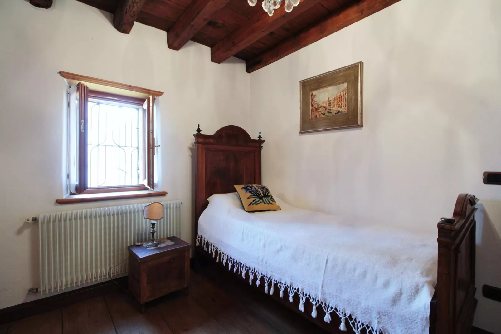 CASA TRAME DEGLI ANGELI 5 pax-Bedroom