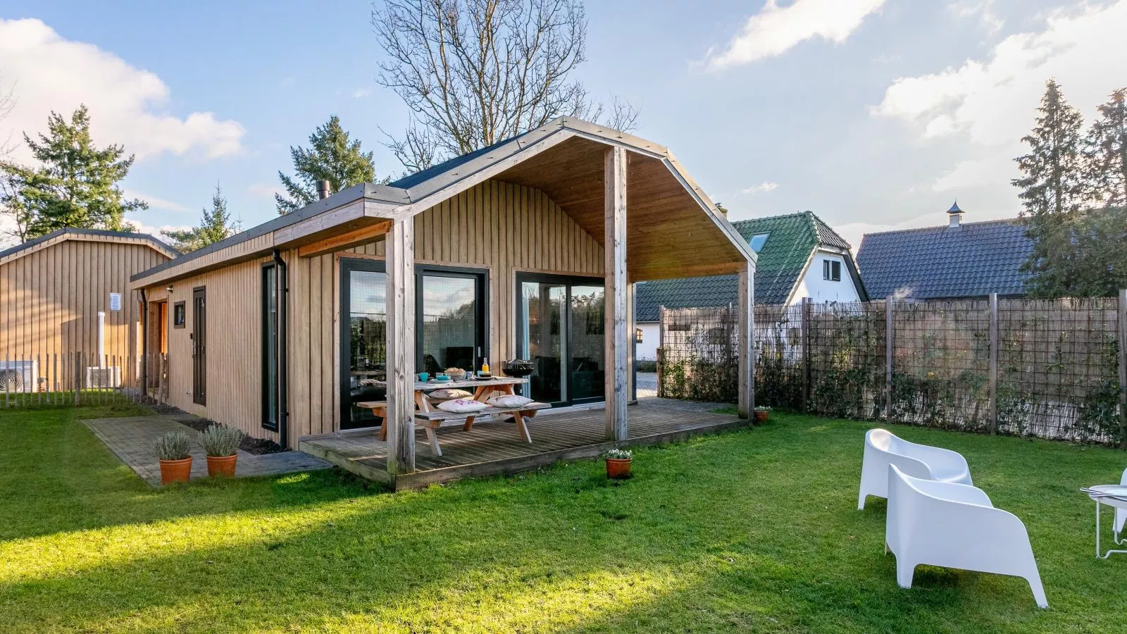 Eefs Huusje-Exterior summer