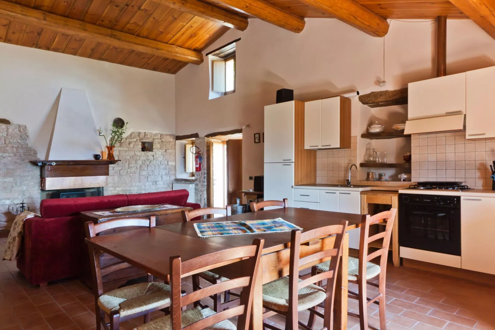 Il Conio Viola-Kitchen