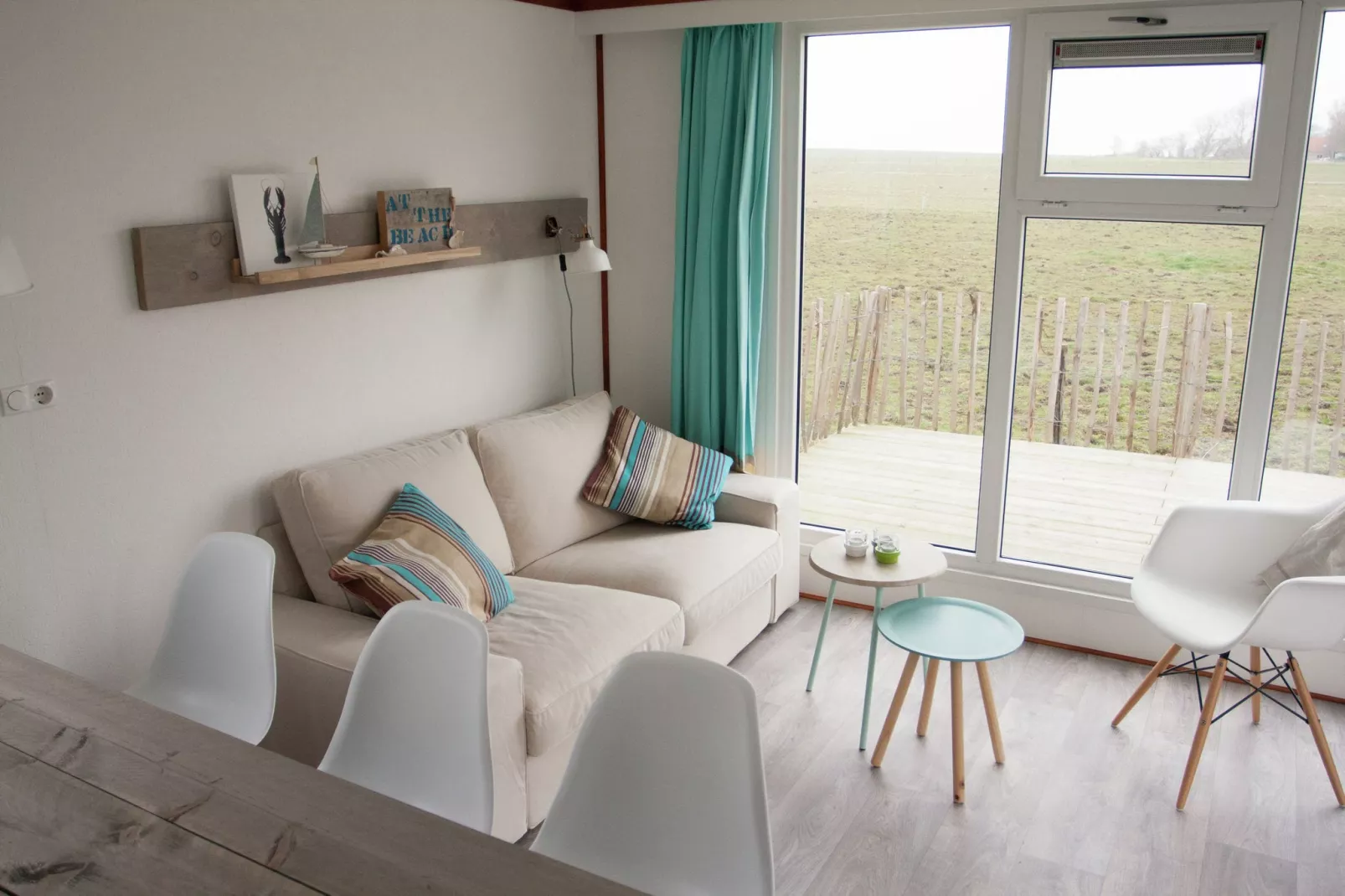 Recreatiepark Wiringherlant - Wiringher Chalet 10 - Living room