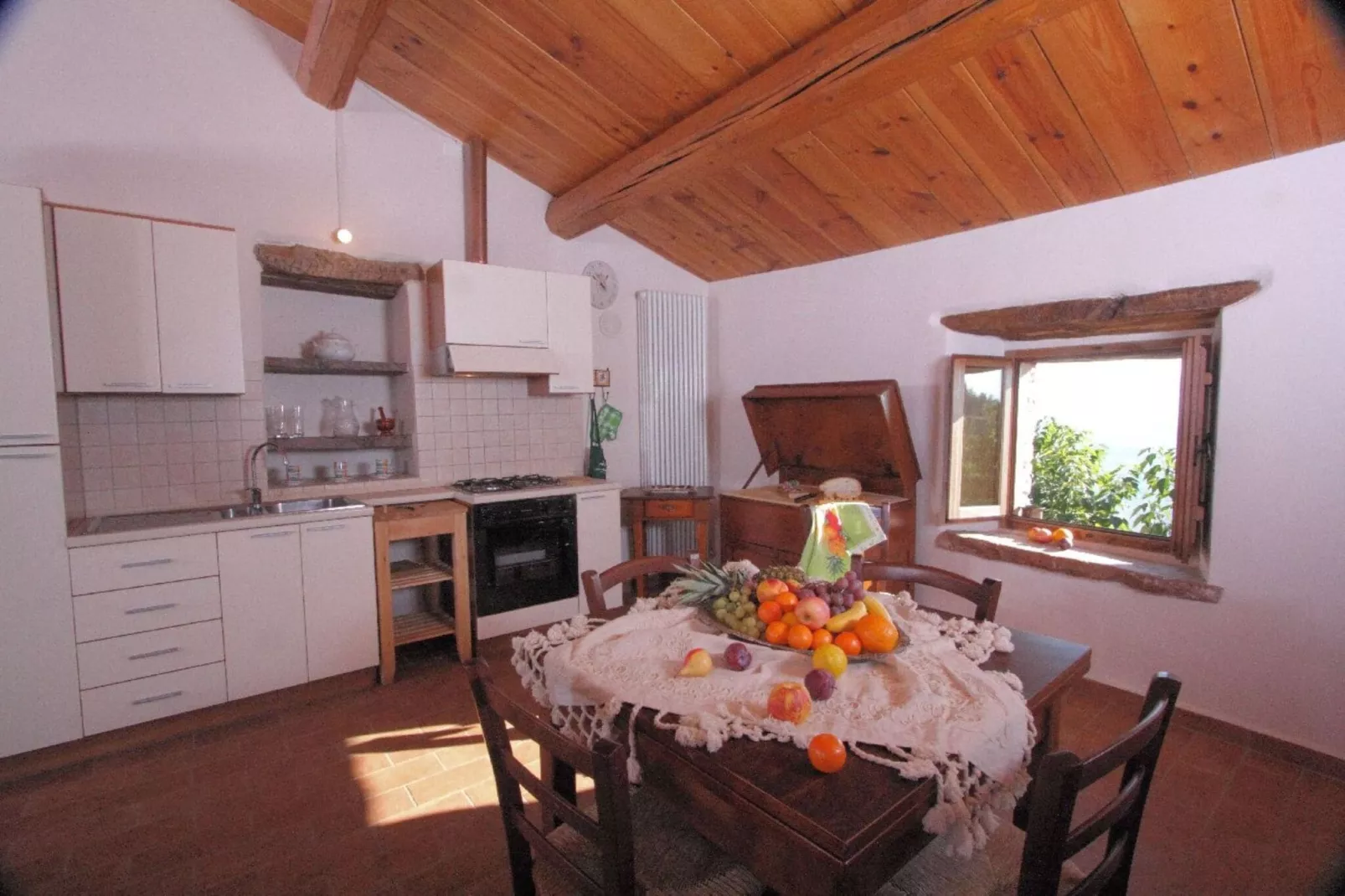 Il Conio Viola-Kitchen